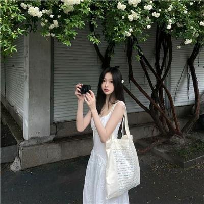 龙纹身的女鬼入镜